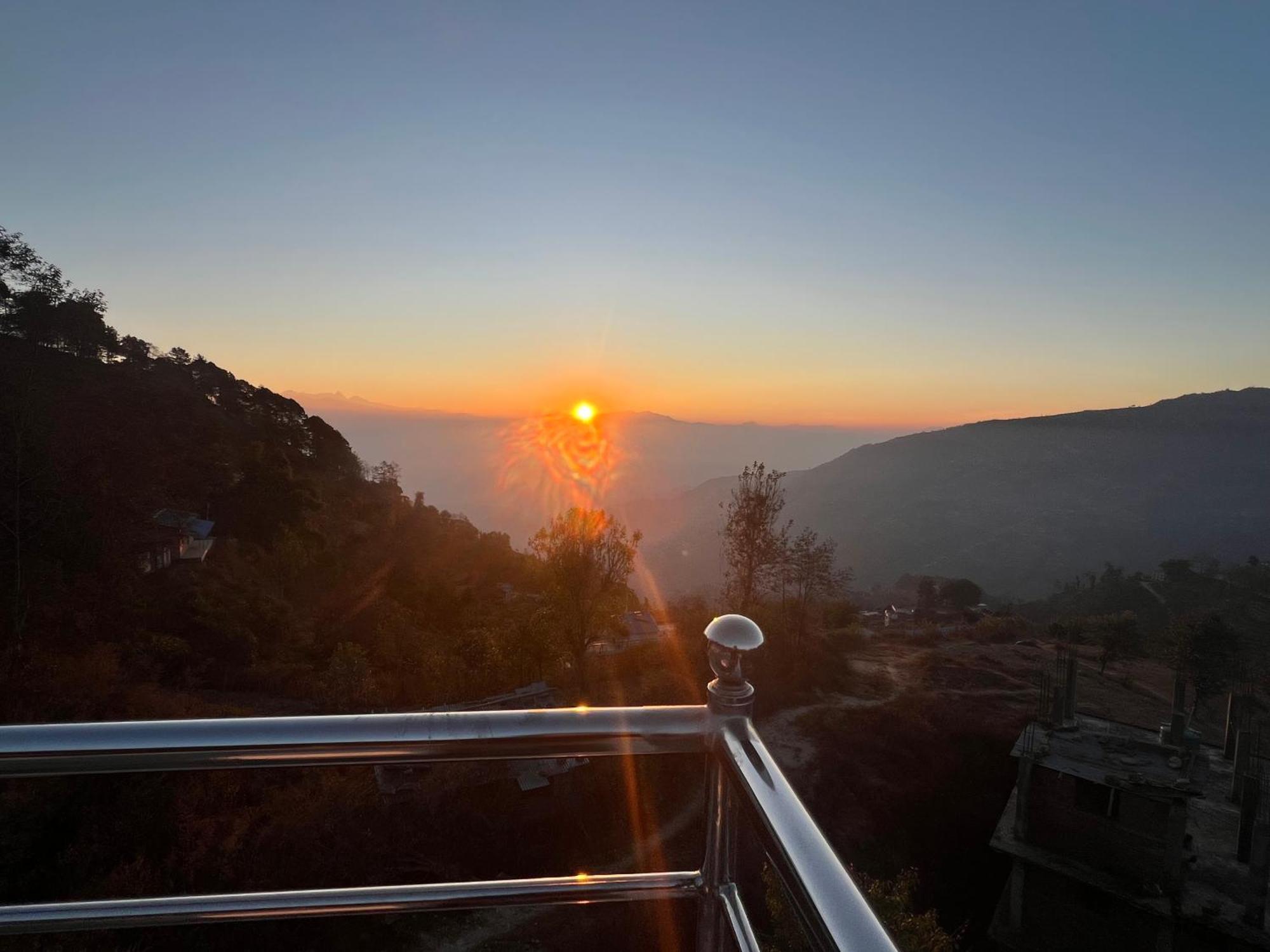 Hotel Village View Nagarkot Luaran gambar