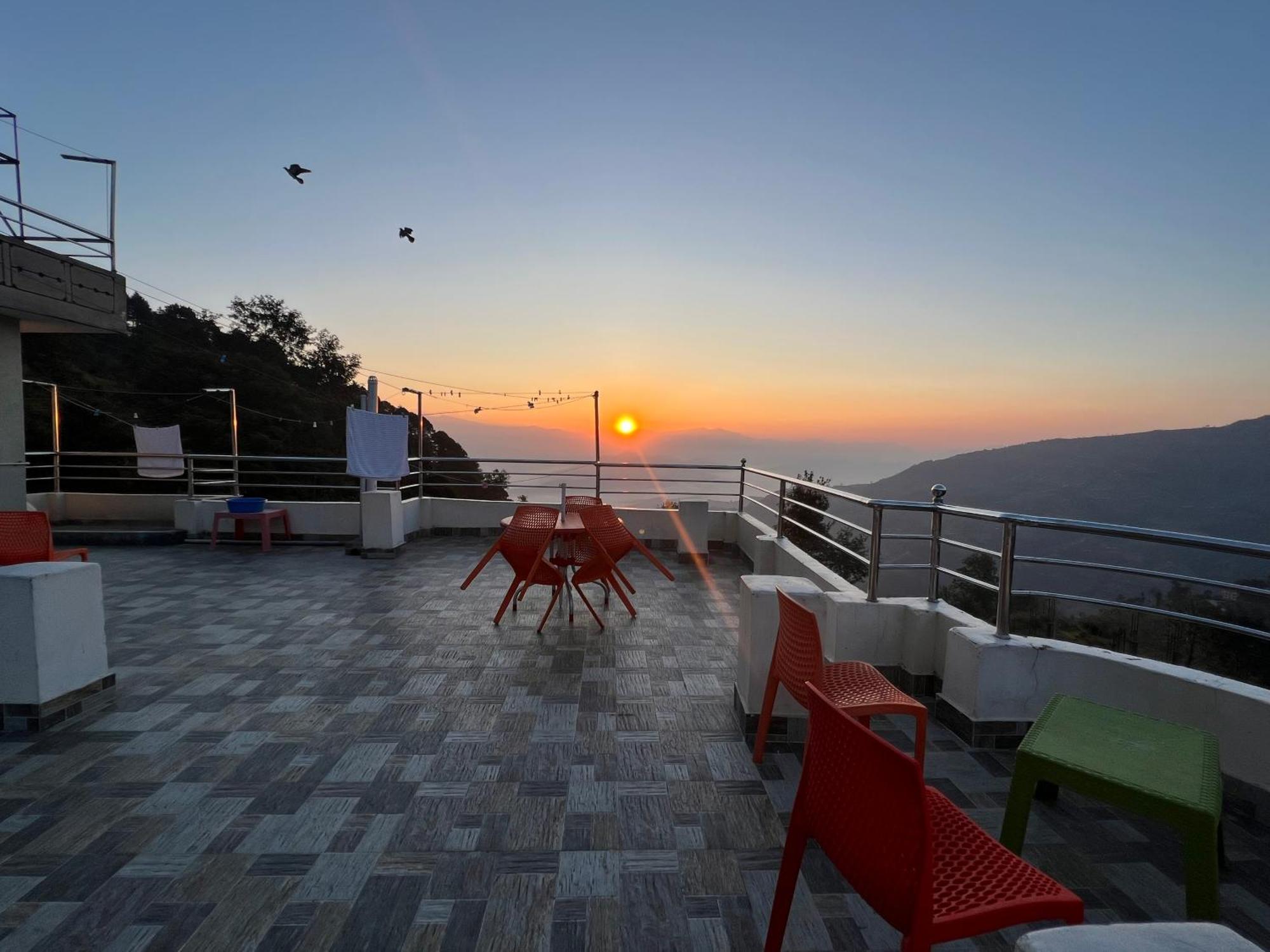 Hotel Village View Nagarkot Luaran gambar