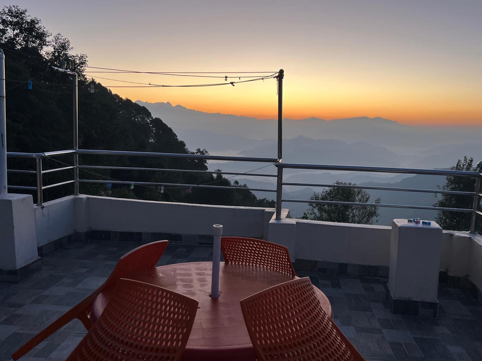 Hotel Village View Nagarkot Luaran gambar