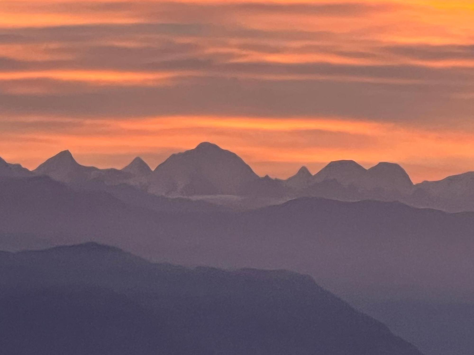 Hotel Village View Nagarkot Luaran gambar